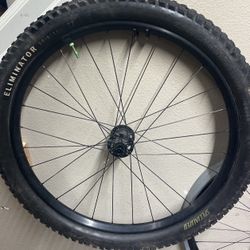 Specialized 27.5” Boost 12x148 Wheel With Cushcore 
