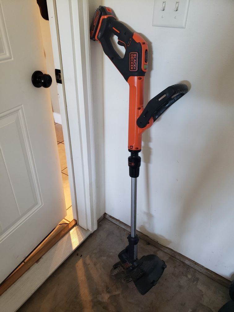 String Trimmer with edger capability Black + Decker 20 volt 12 in straight cordless battery included