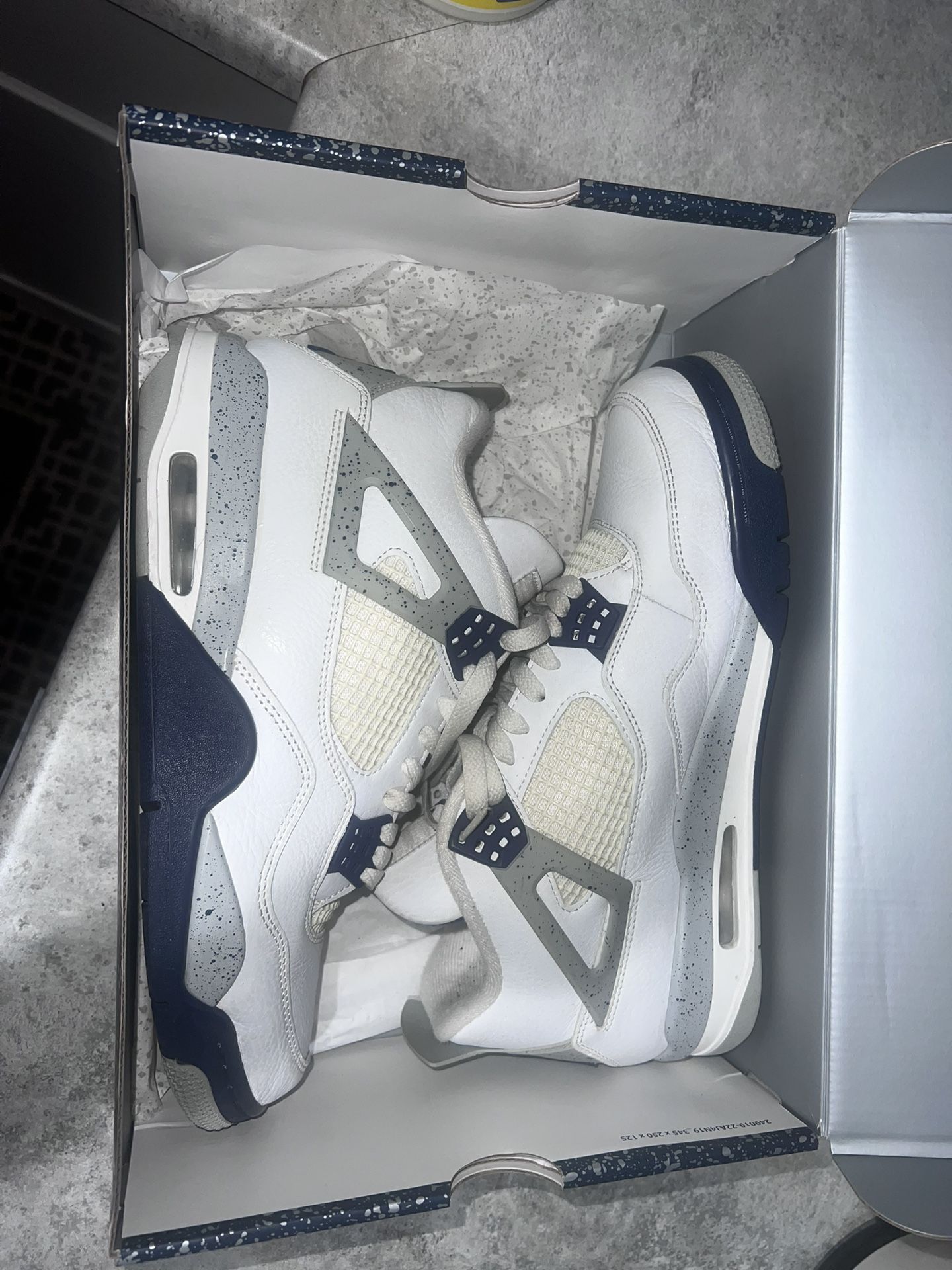 Jordan 4 Midnight navy