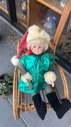 Linn Doll Valentino collection