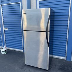Extra Capacity FRIGIDAIRE refrigerator 30” Top Freezer WARRANTY**FREE DELIVERY** 