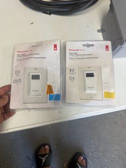 Honeywell Home 7-Day Programmable Switch Lot of 2