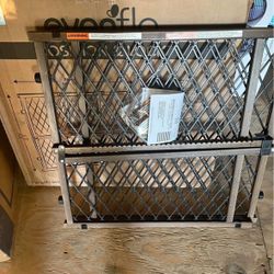 Adjustable Pet Gate / Safety Gate - 26” - 42”
