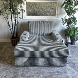 Fluffy Oversized Loveseat