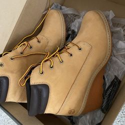 Women’s Amston 6 In Bootie In Wheat 