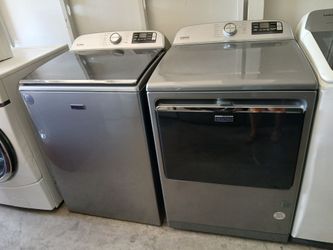 MAYTAG EXTRA POWER JUMBO TOP LOAD WASHER 5.3 CU FT AND GAS DRYER