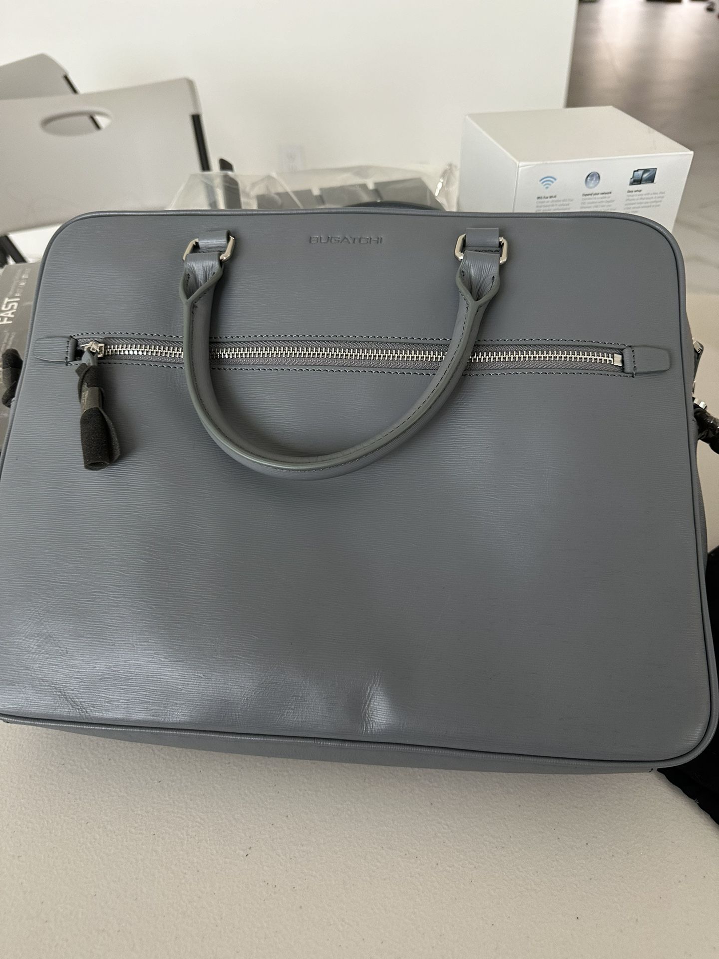 Bugatchi Man Bag Brand New