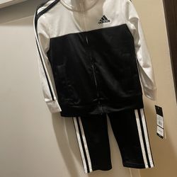  ADIDAS  TRACK SUIT KIDS Size 3 T