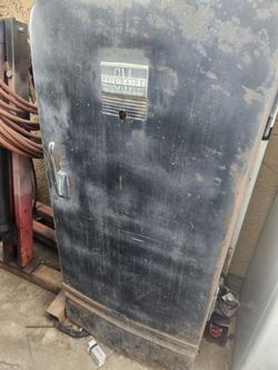 1940s GM Refrigerator