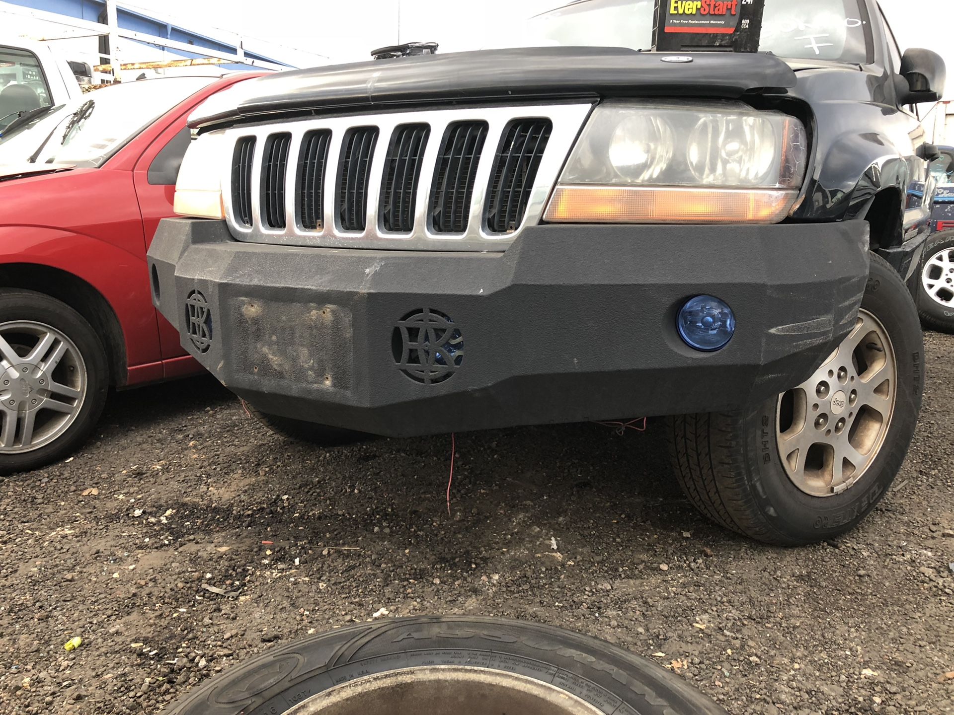 Front bumper for 2000 Jeep Grand Cherokee