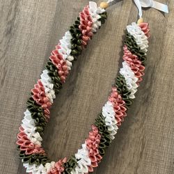 Plumeria Ribbon Lei 