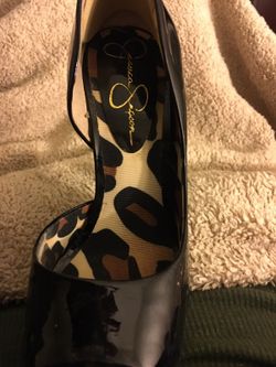 5.5 Jessica Simpson Black Heels