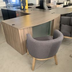 Executive Desk L Shape With Glass 6’x7’