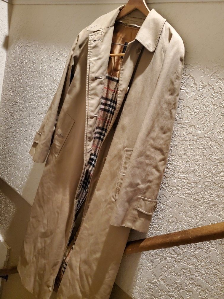Burberrys Camden Style Trench