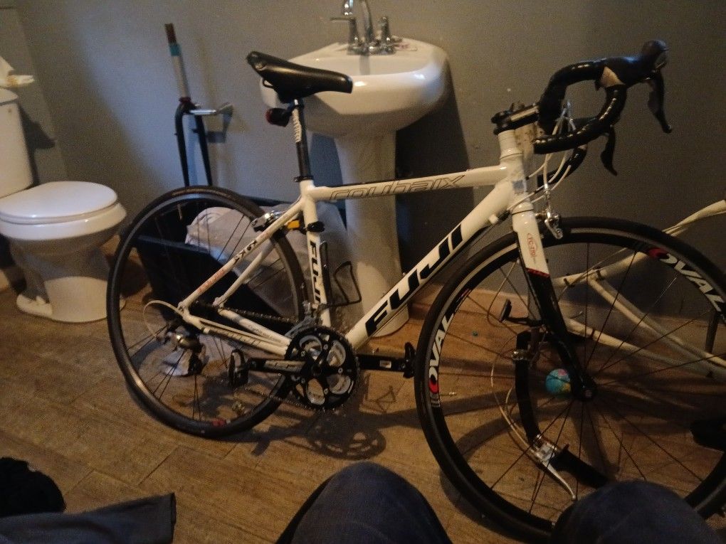 Fuji Roubaix 2.0 Good Condition Perfect Handling