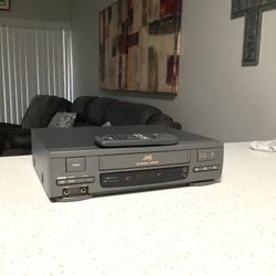 * JVC * HQ 4-head VHS VCR With HI-SPEC DRIVE SYSTEM IN EXCELLENT CONDITION . MUST SEE TO APPRECIATE . REMOTE  INCLUDED .