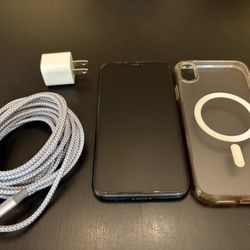 iPhone XR 128gb Unlocked Black - Like New