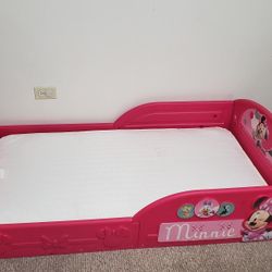 Minnie Mouse Toddler Bed 