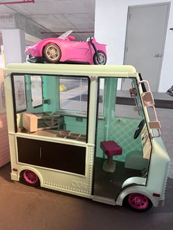 Bus doll toys