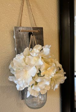 2 Flower Light Up Wall Scones