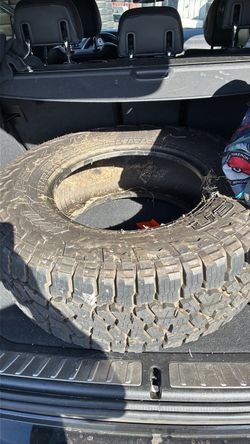 Brand new falken wild peak tire, LT285/70R17 116/113Q $200!