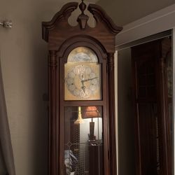 Hamilton Grandfather Clock— 1984