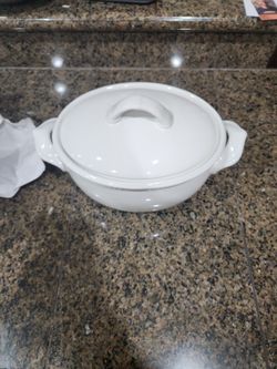 Celebrating Home Casserole With Lid