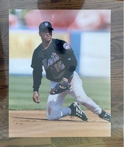 Lot of 10 16 x 20“ New York Mets photographs. Players include Rey Ordonez, Armando Benitez, Kenny Rogers, Pat Mahomes etc