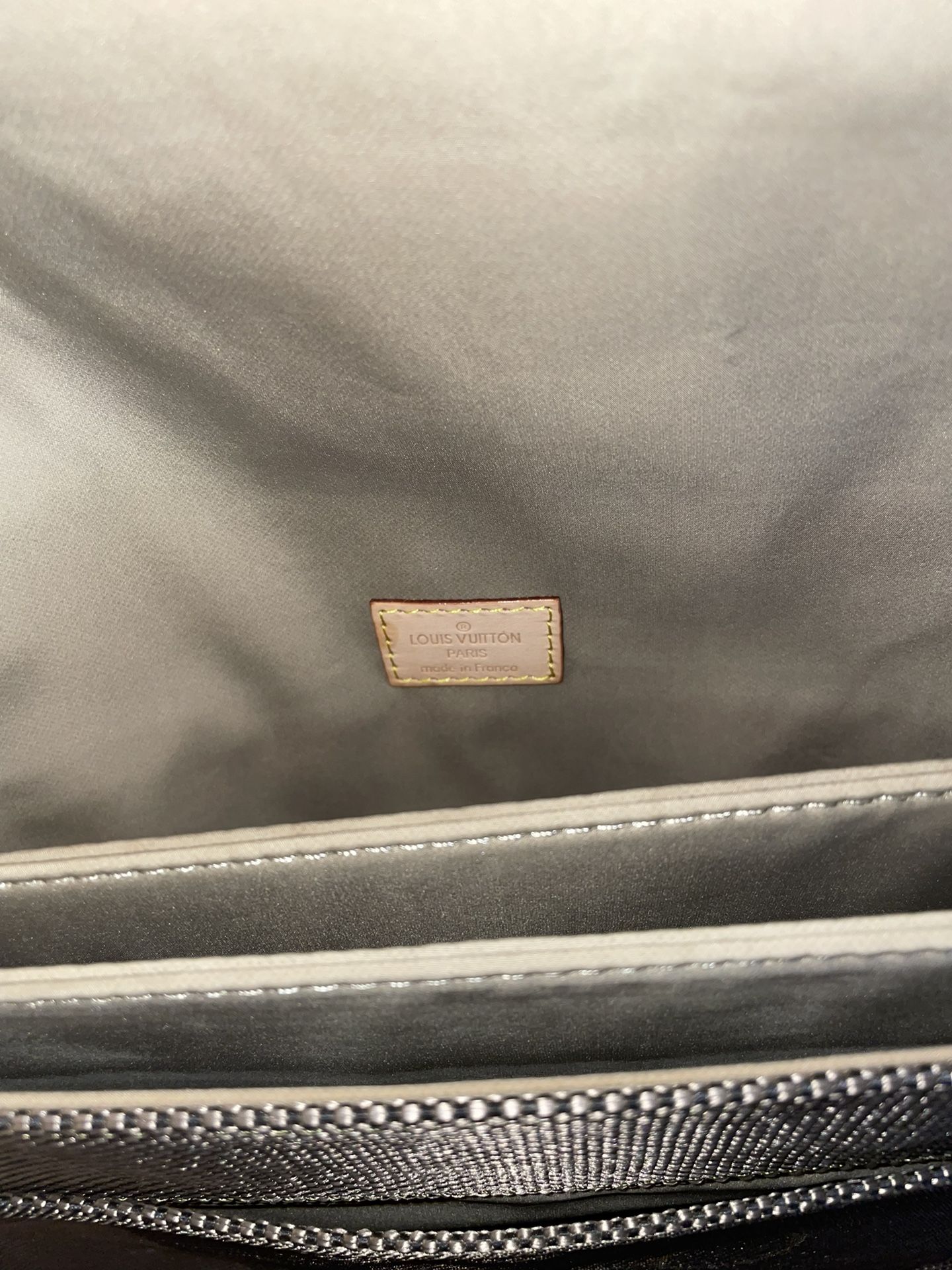 New Louis Vuitton Men's Messenger Bag for Sale in Downey, CA