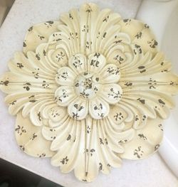 Shabby chic wall decor