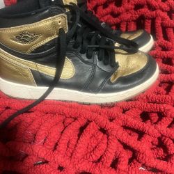 2024 Air Jordan 1 Retro High OG 'Black Gold'