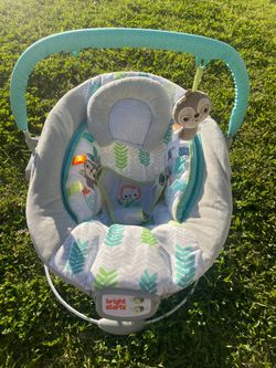 Bright Starts Infant Baby Bouncer Seat Vibrating Music Lightweight Portable