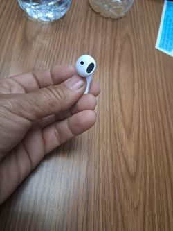 Apple airpods 4 single