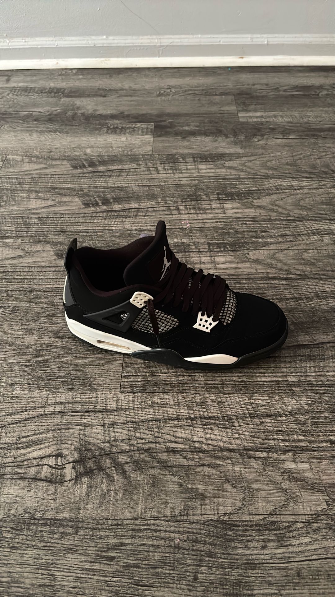 Size 13 In Woman’s