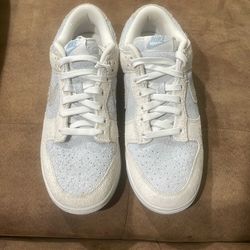 Nike Dunk Low Light Armory Blue Photon Dust Women’s 9