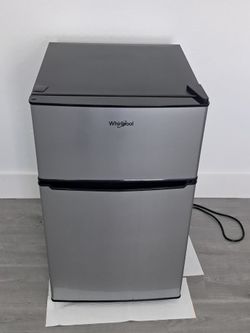 Whirlpool 2 Door Refrigerator Freezer