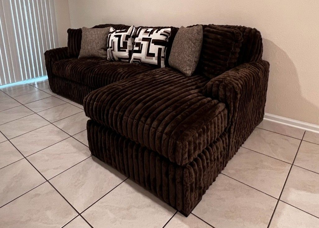 New Chocolate Chaise Sectional Sofa 