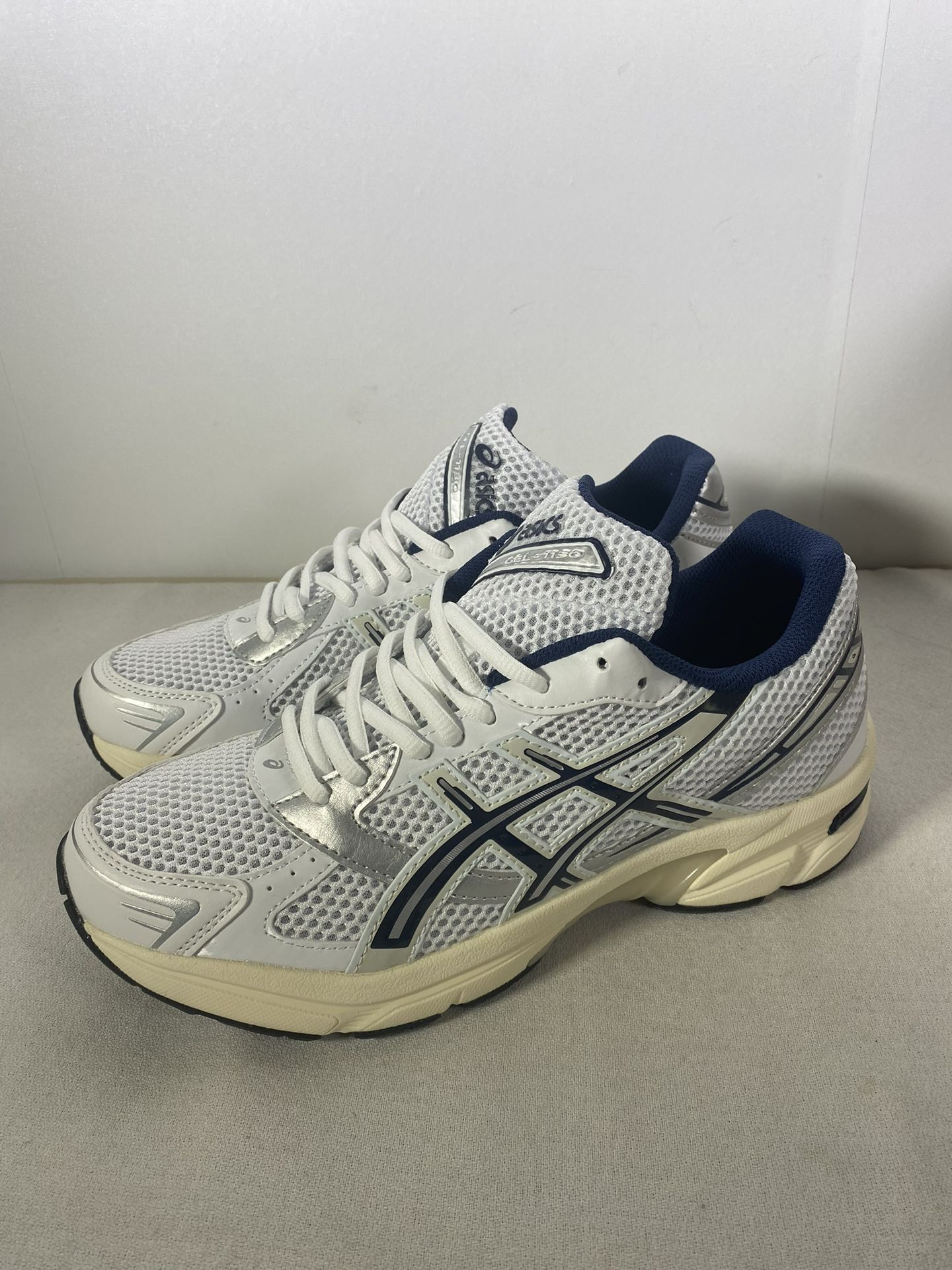 ASICS Gel 1130 Running Shoes Lace Up White Men Size 8.5, Women Size 10