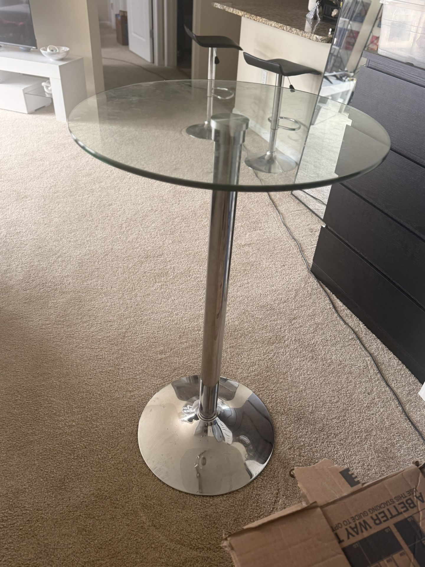 Acrylic Round High Rise Table 