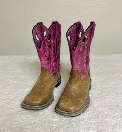 Shyanne Women’s Cowboy Boots Square Toe  Size 5 