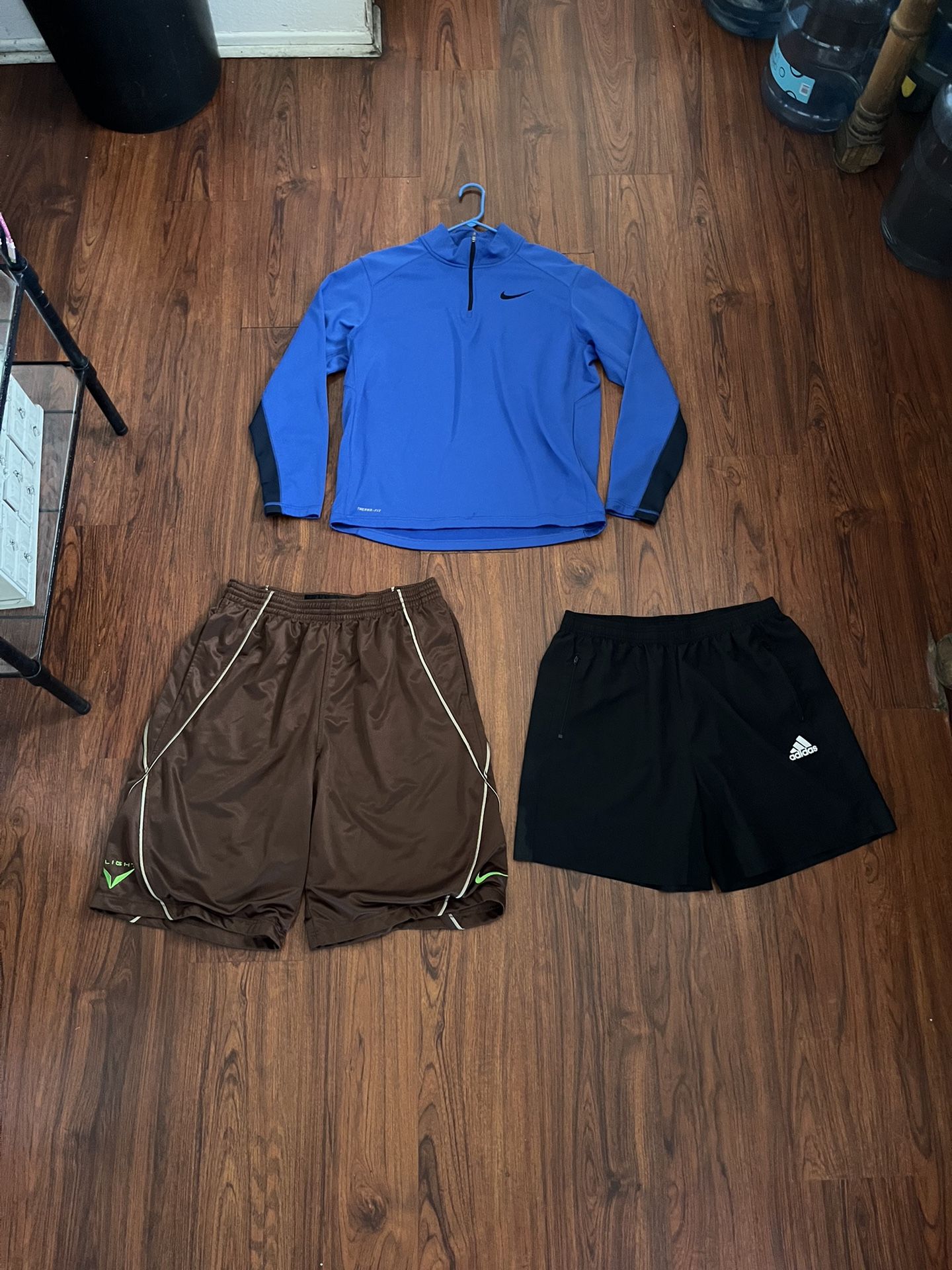 Men’s Nike Jacket & Basketball Shorts size XL