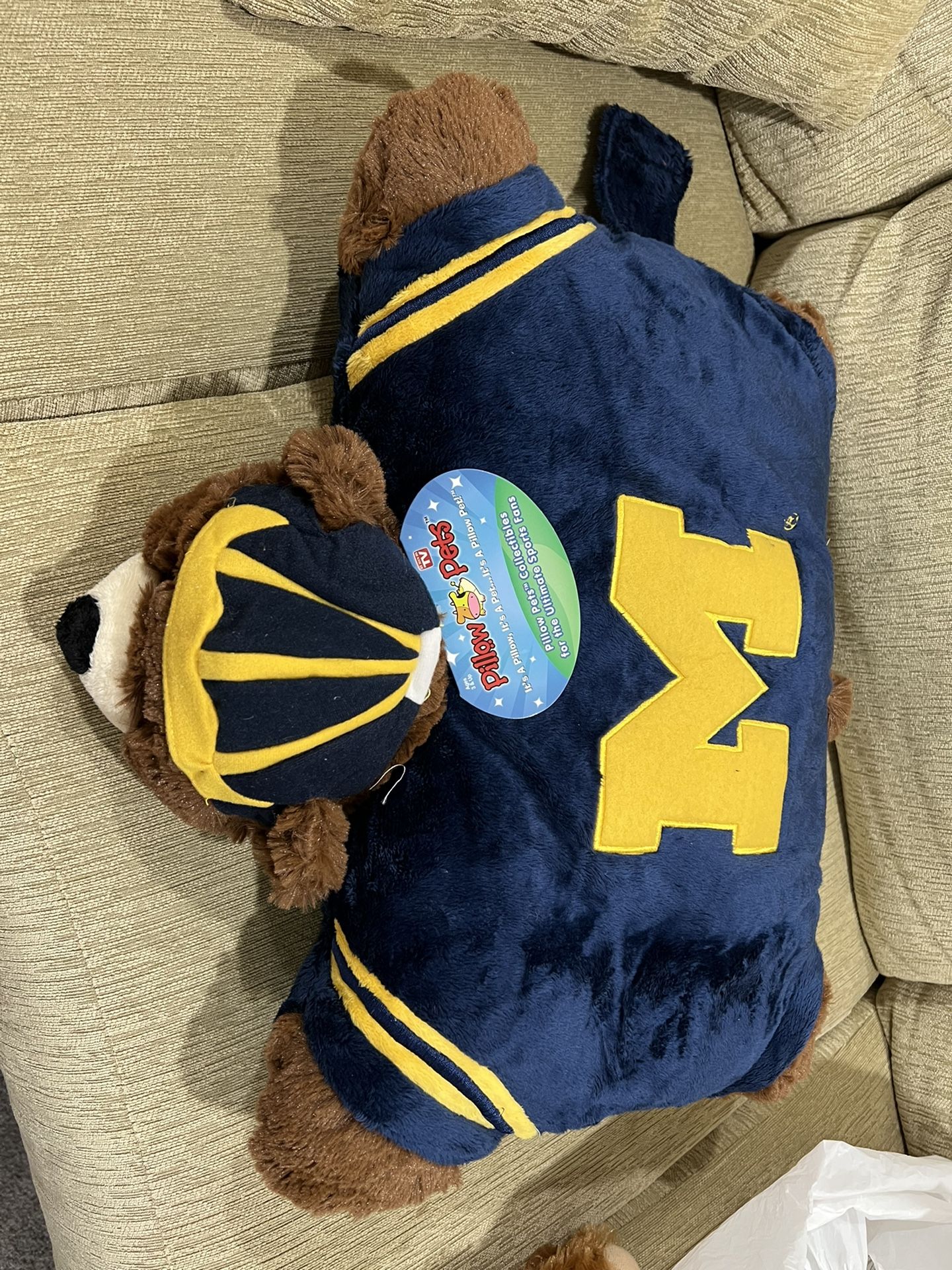 Michigan Pillow Squishi Pet Or Michigan Sling Back Pack .both For $35 Or $20 EachOr 20 