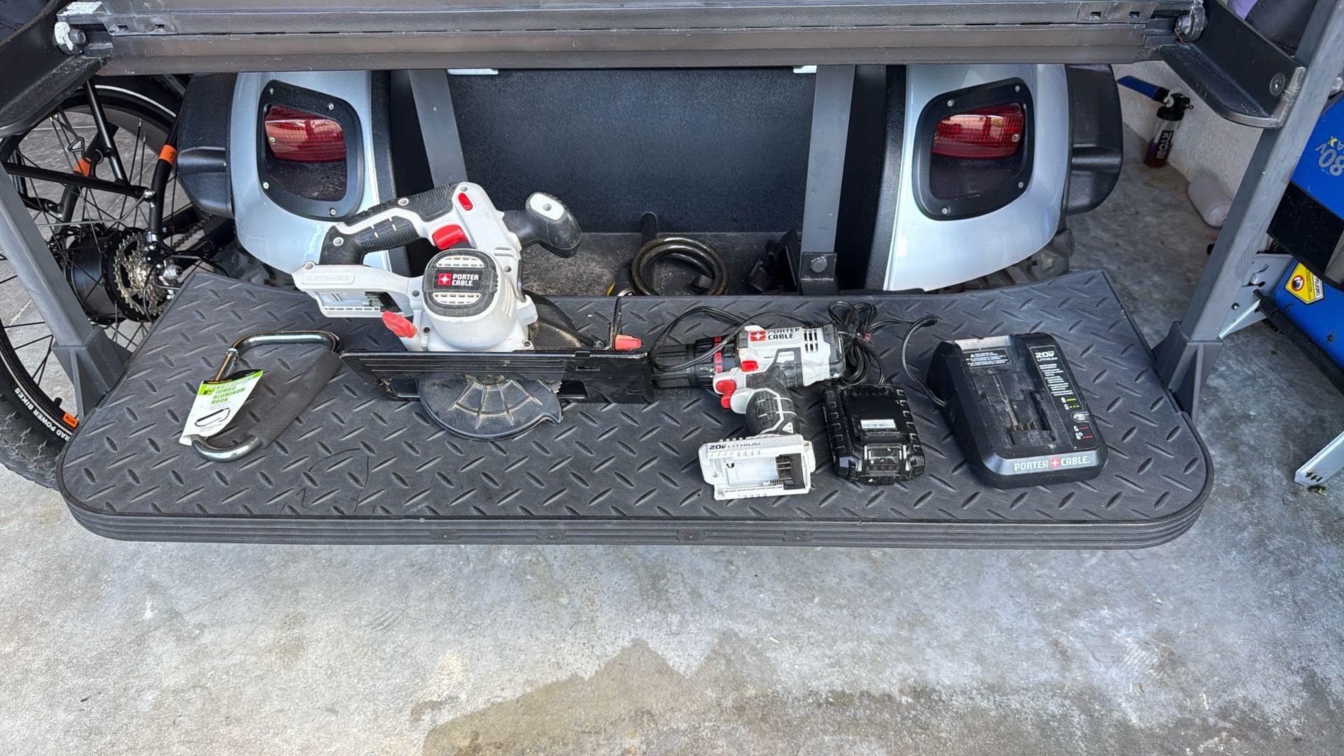 Portacable 20v 4” Saw And 20v Drill Charger And 1 Battery