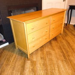 Light Oak 6 Drawer Dresser 