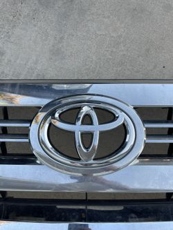 2015-2019 Toyota Tundra Grille