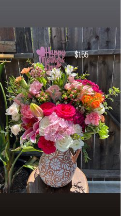 Mothers day arrangement