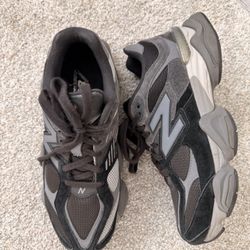New Balance 9060 Black M8.5 W10