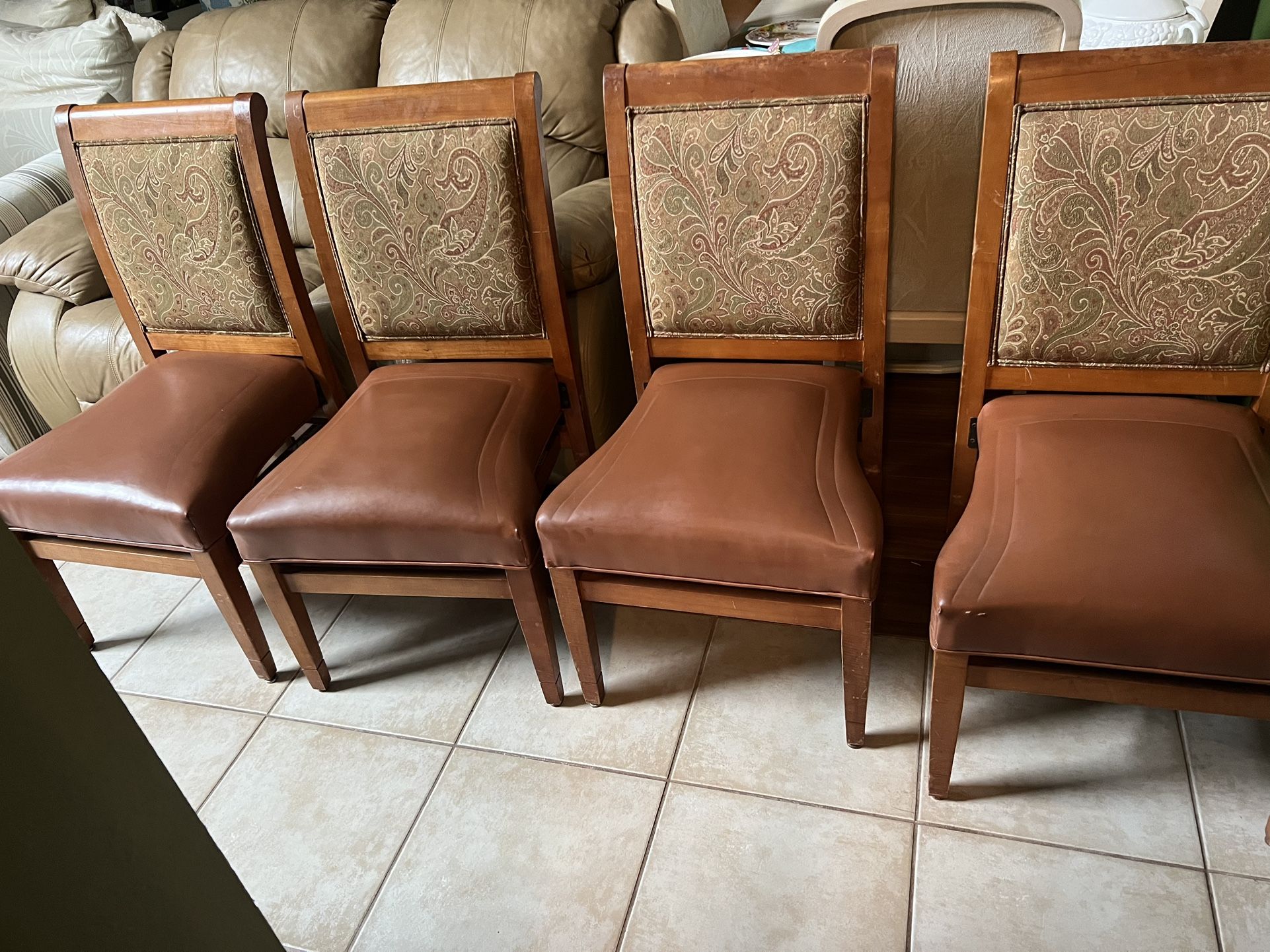 6 Dining Room Chairs