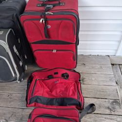 Vintage American Tourister Red  3 Piece Soft Luggage