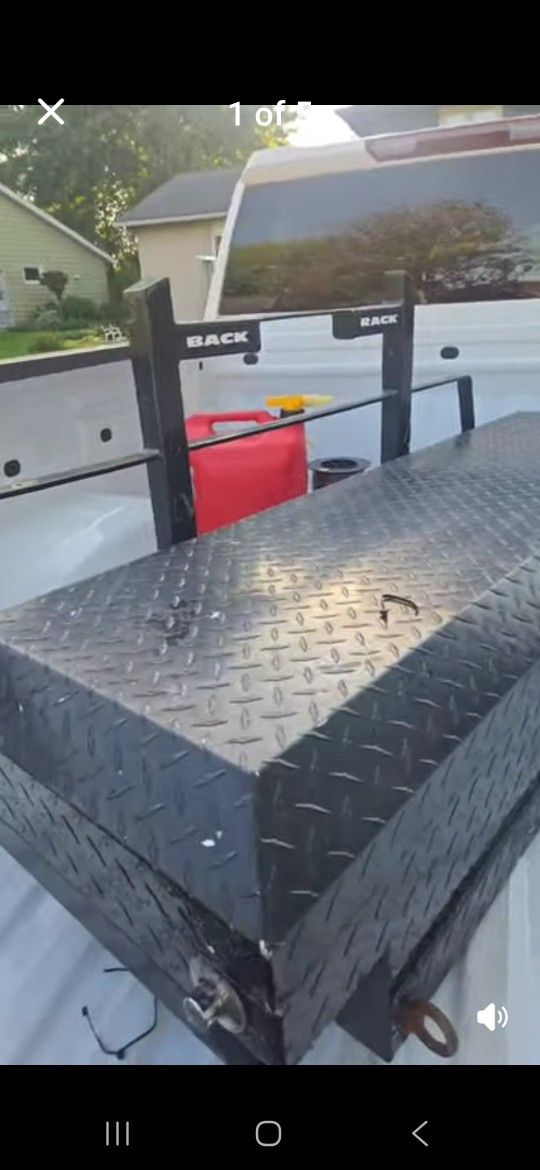 Truck bed toolbox... S. ten ford ranger